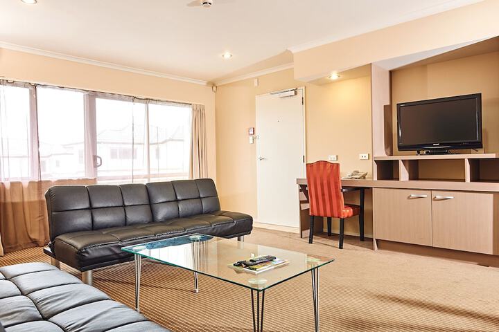 Room 17 of 34