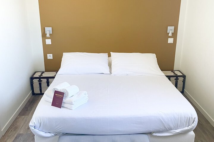 Room 12 of 36