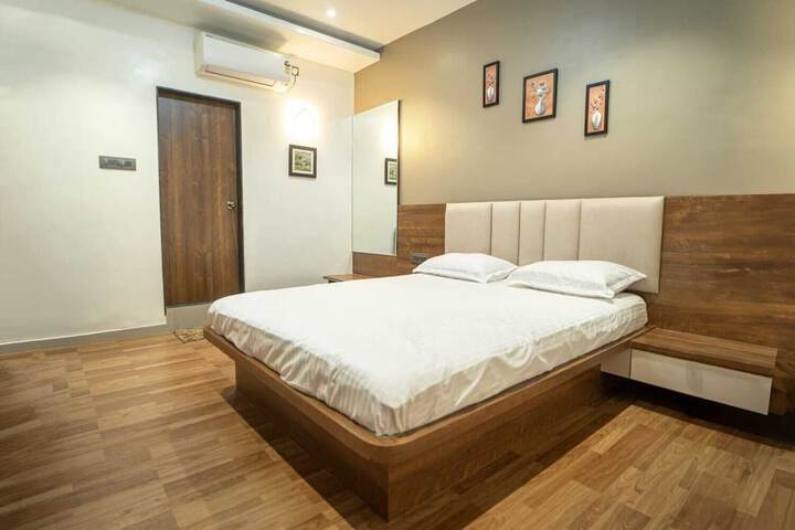 Room 12 of 29