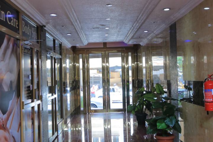 Hotel 2 of 90