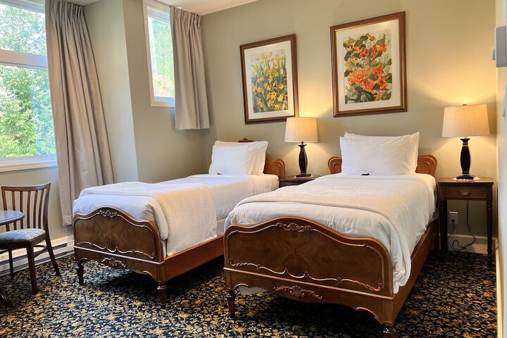 Room 17 of 44