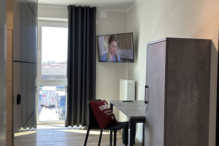 Room 12 of 26