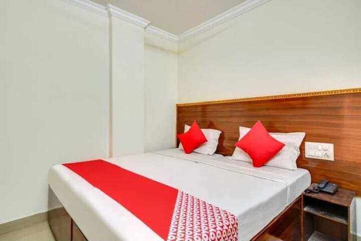 Room 10 of 20