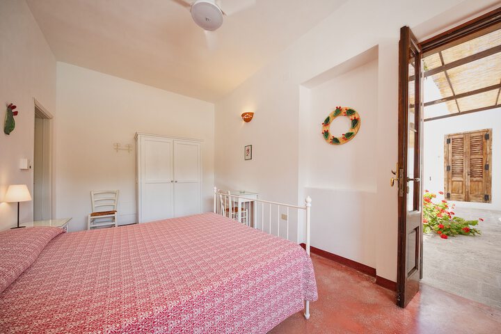 Room 15 of 81