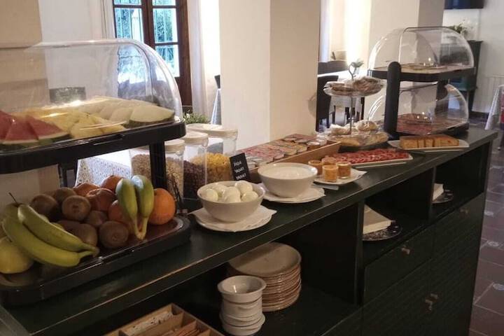Breakfast/Coffee Service 53 of 67
