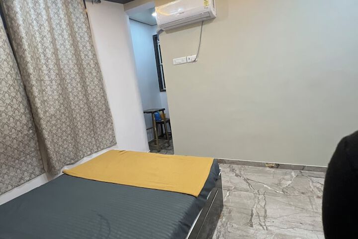 Room 17 of 50