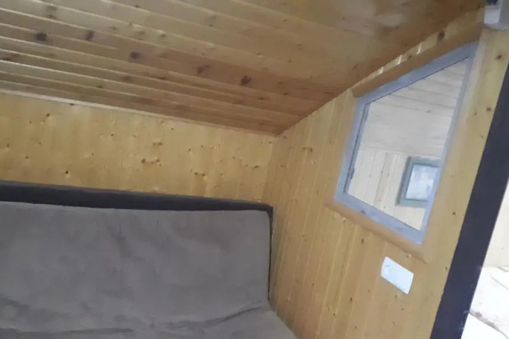 Room 8 of 14