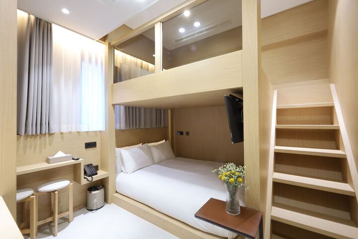 Room 18 of 75