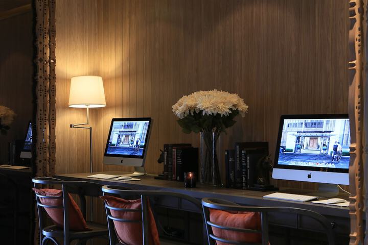 Business Center 55 of 68