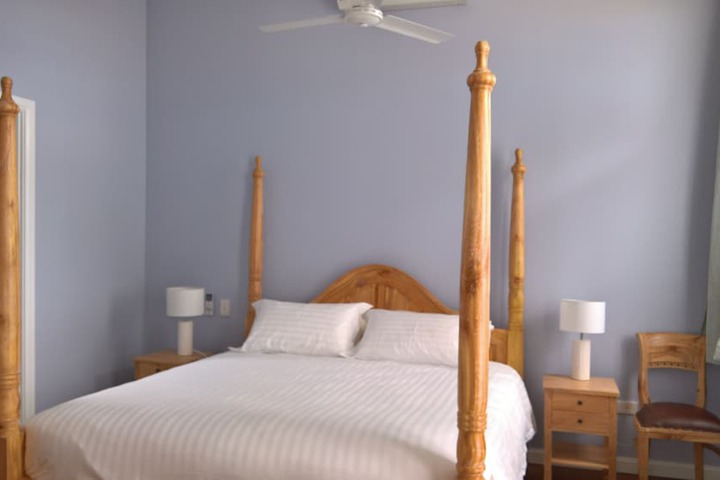 Room 15 of 114