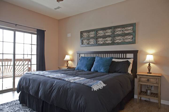 Room 6 of 45