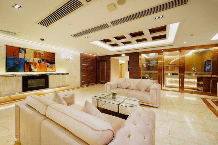 Hotel Interior 103 of 142