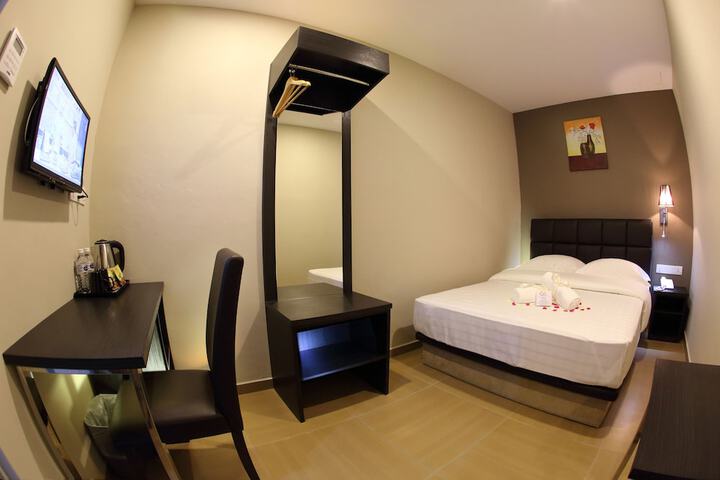 Room 15 of 35