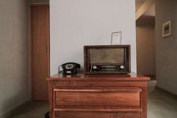 Room 34 of 222