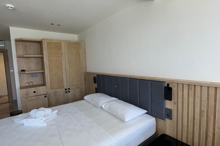 Room 14 of 59
