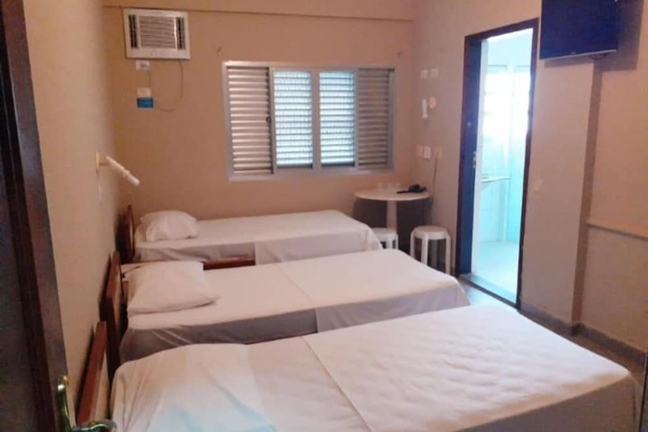 Room 8 of 42