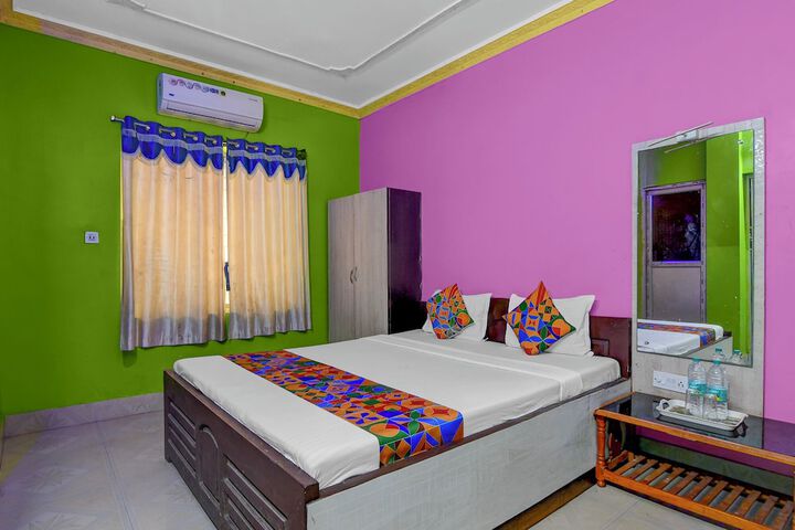 Room 11 of 25