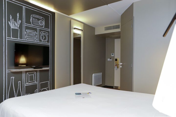 Room 7 of 41