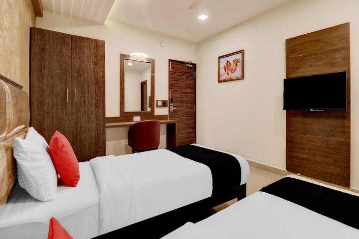 Room 16 of 35