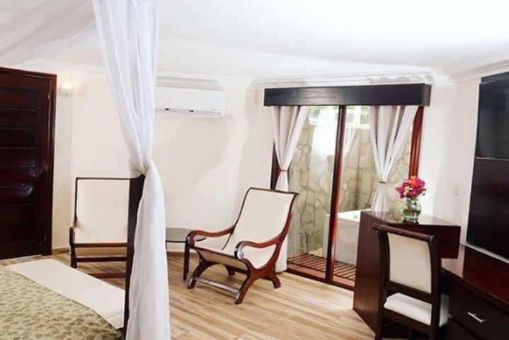 Room 15 of 66
