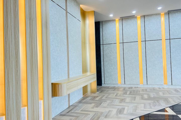 Entrance & Lobby