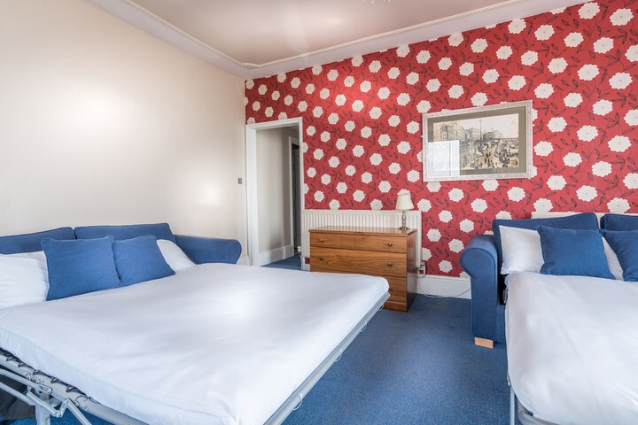 Room 19 of 64