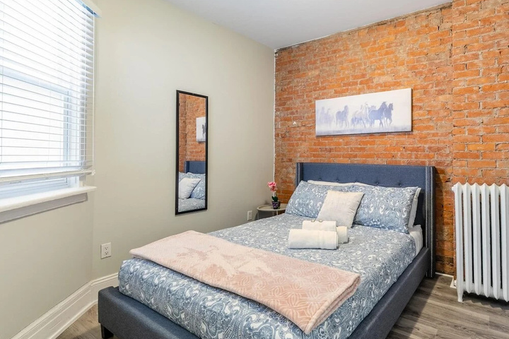 Stunning 1BR Apt - Prime Location -brand New