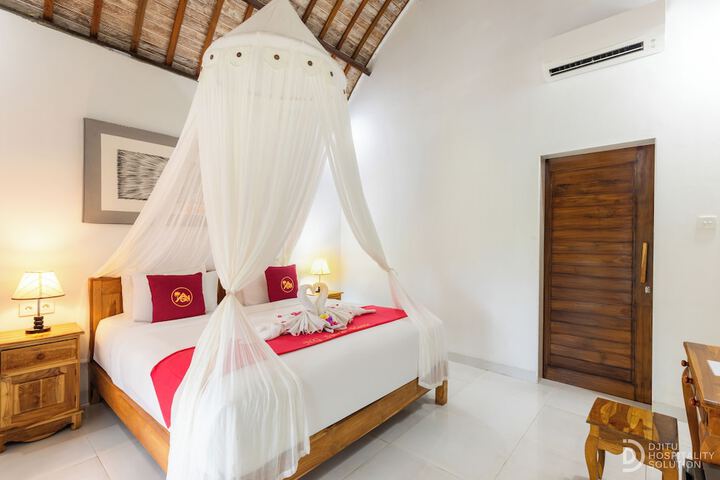 Room 2 of 35