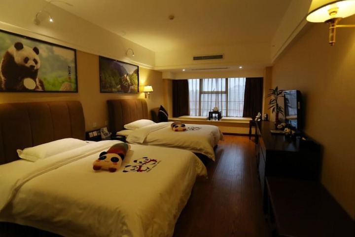 Room 4 of 11