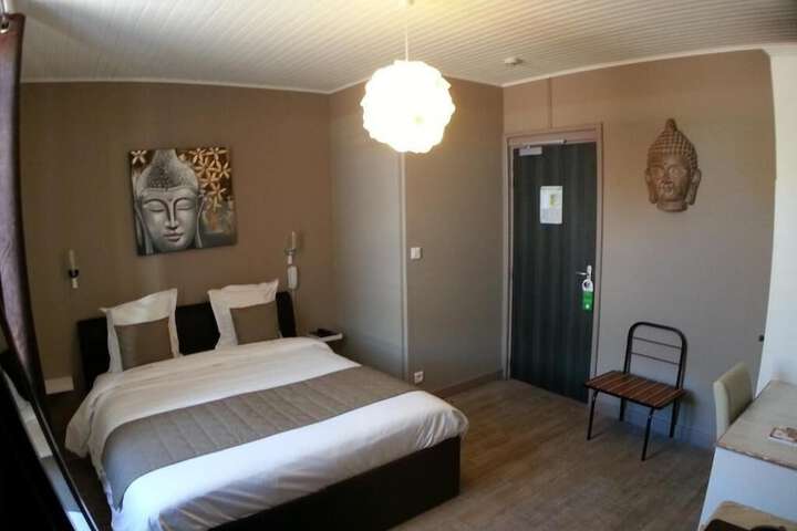 Room 18 of 53