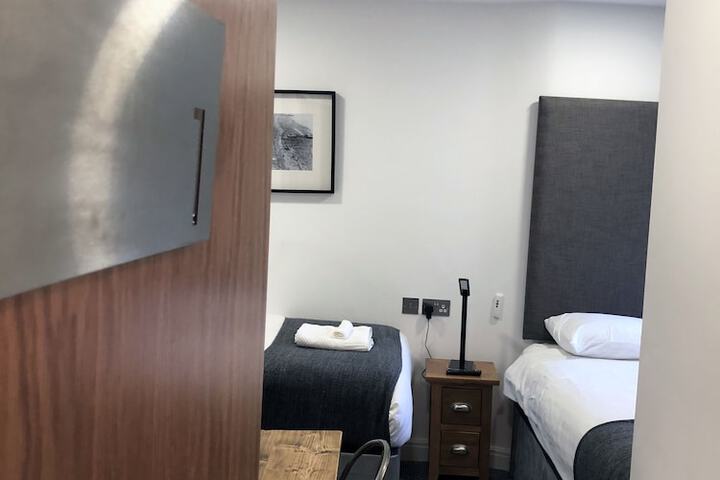 Room 17 of 62