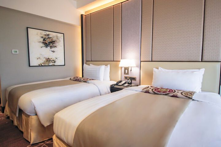 Room 15 of 60