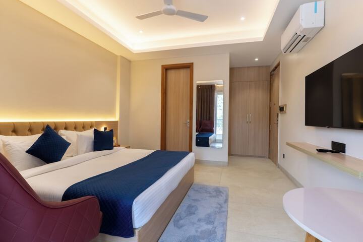 Room 21 of 37