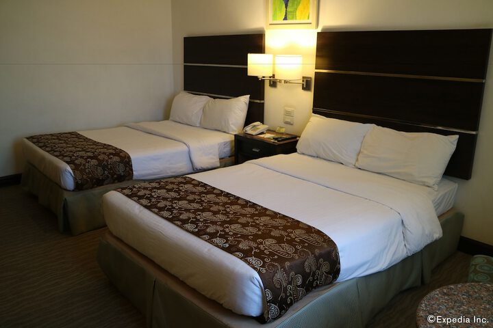 Room 3 of 79