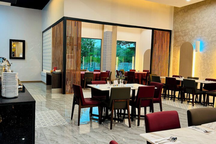 Dining 102 of 148