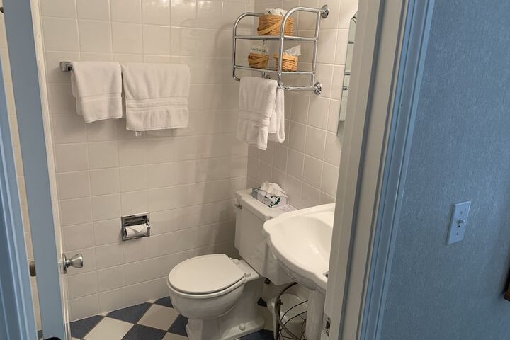 Room 131 of 167