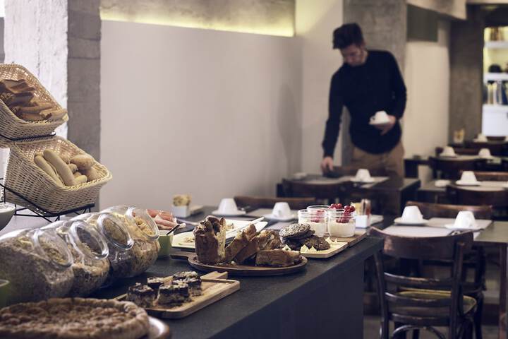 Dining 56 of 71