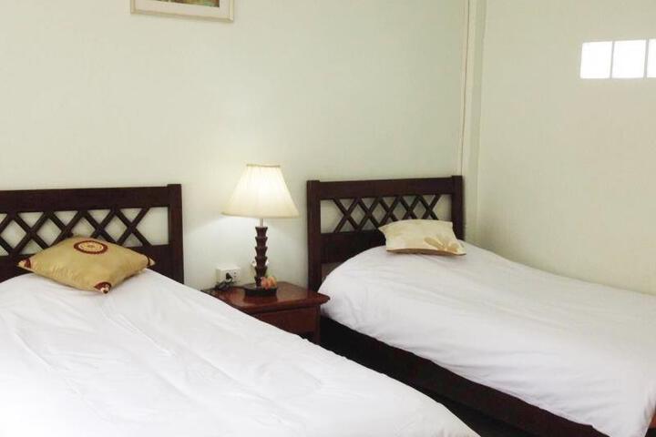 Room 5 of 5