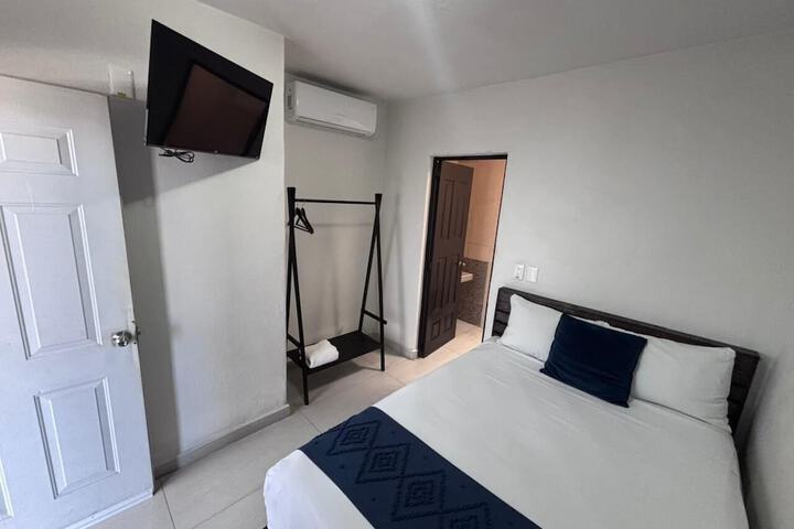 Room 19 of 33