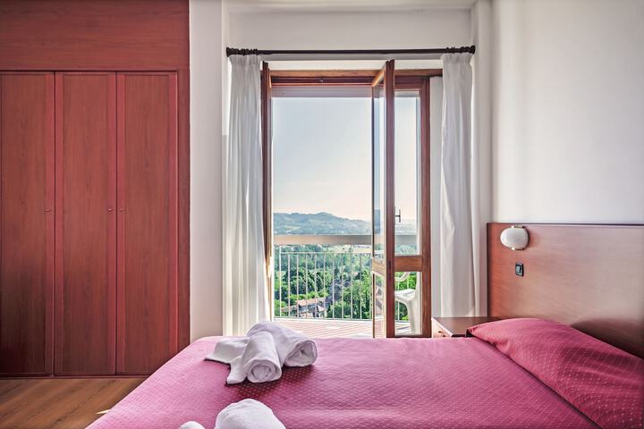 Room 25 of 57