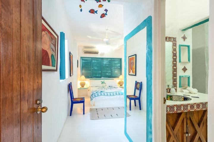 Room 5 of 28