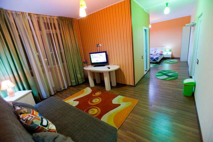 Room 5 of 65