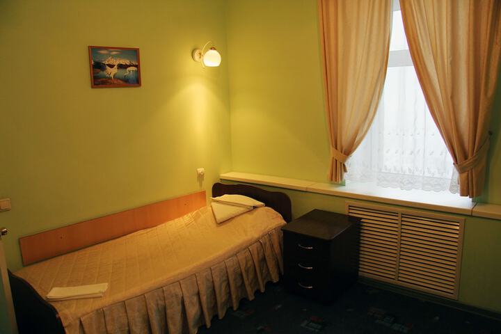 Room 4 of 53