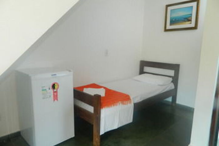 Room 28 of 90