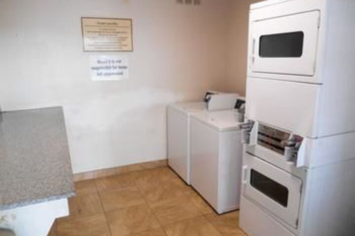 Room 4 of 6