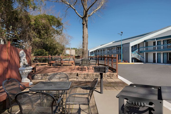 BBQ/picnic area