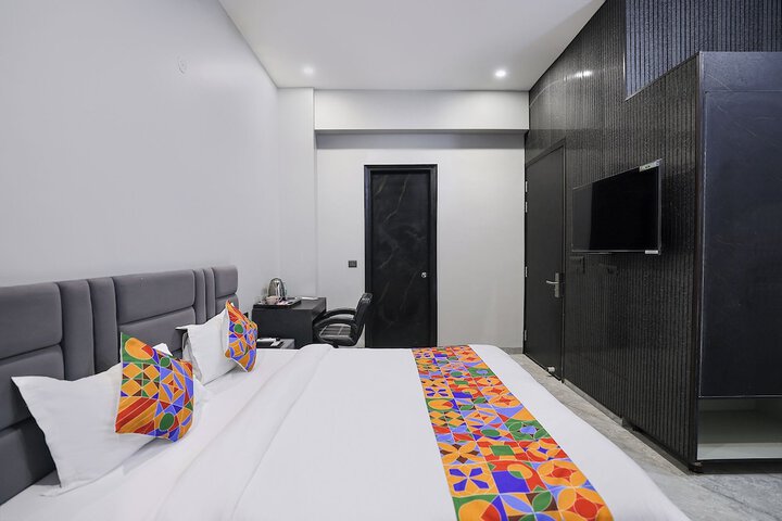 Room 21 of 48