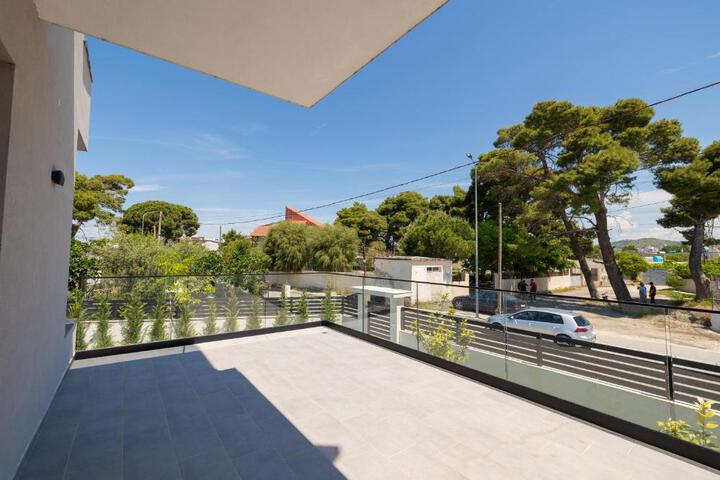 General 60 of 100