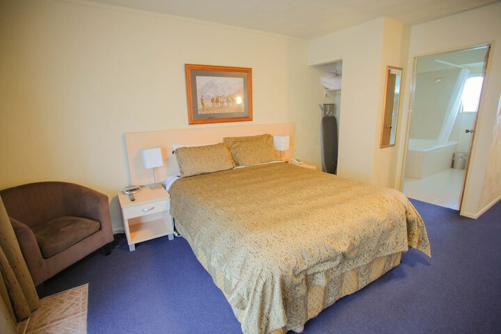 Room 5 of 60