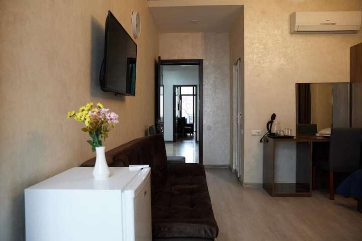 Room 15 of 22